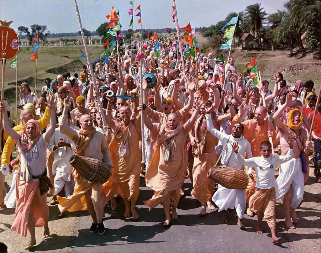 Hare Krishna Devotees On Sankirtan At ISKCON Mayapur In 1975 1024x807 